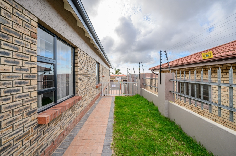4 Bedroom Property for Sale in Kamma Heights Eastern Cape
